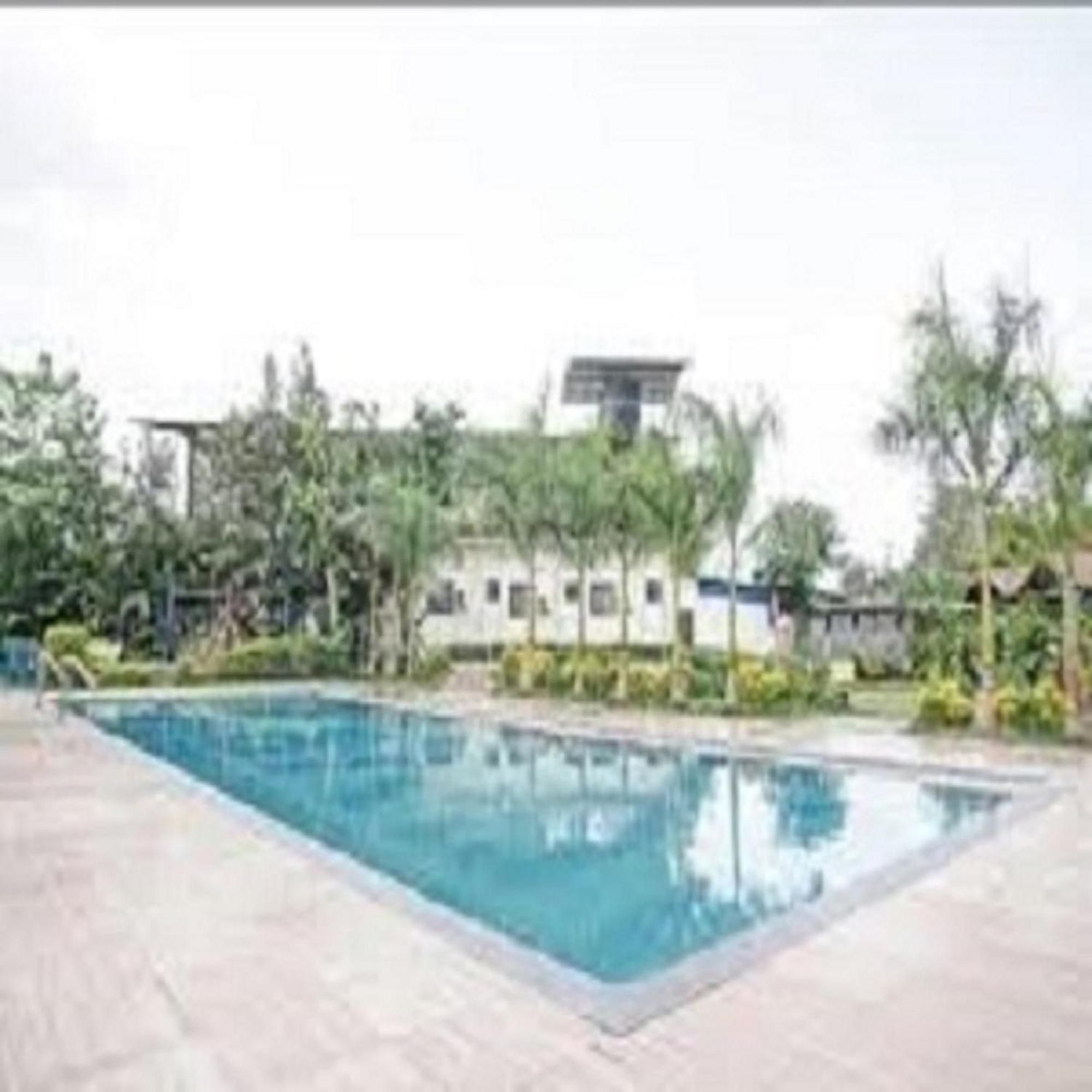 Hotel Metro Palace Resort Karjat Ngoại thất bức ảnh