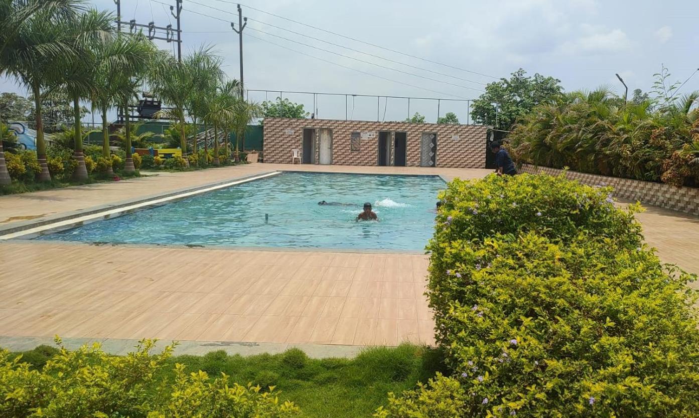 Hotel Metro Palace Resort Karjat Ngoại thất bức ảnh