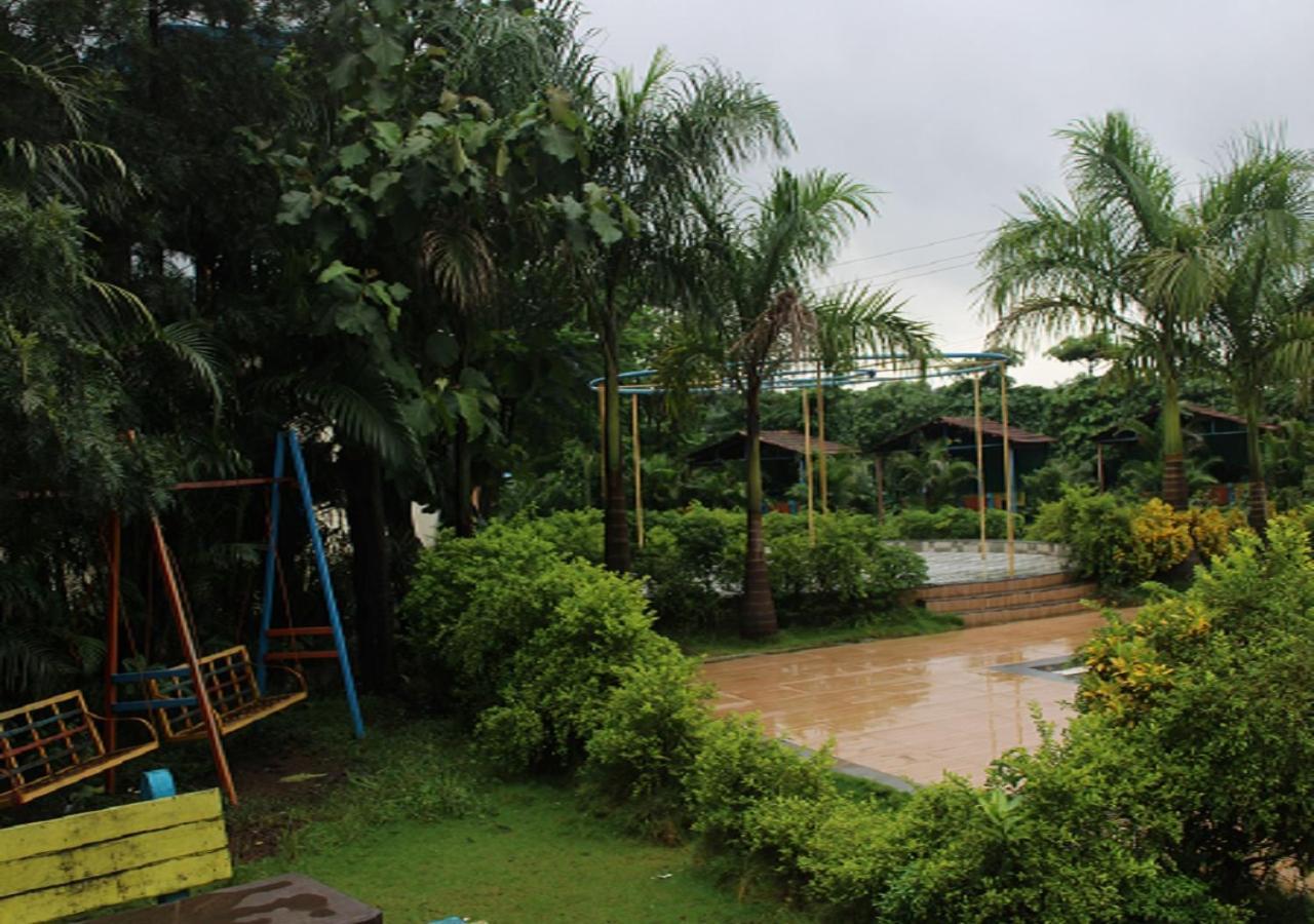 Hotel Metro Palace Resort Karjat Ngoại thất bức ảnh