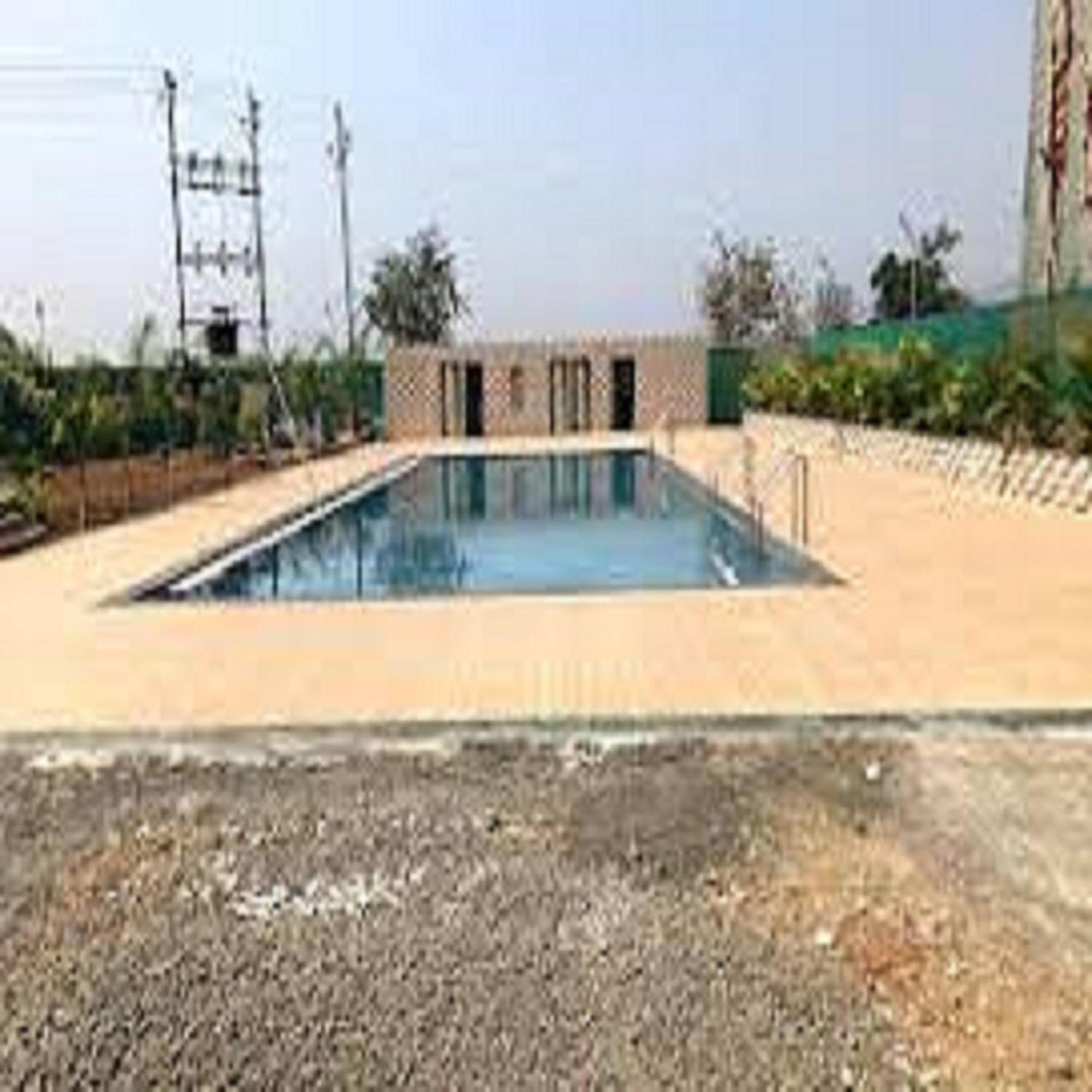 Hotel Metro Palace Resort Karjat Ngoại thất bức ảnh