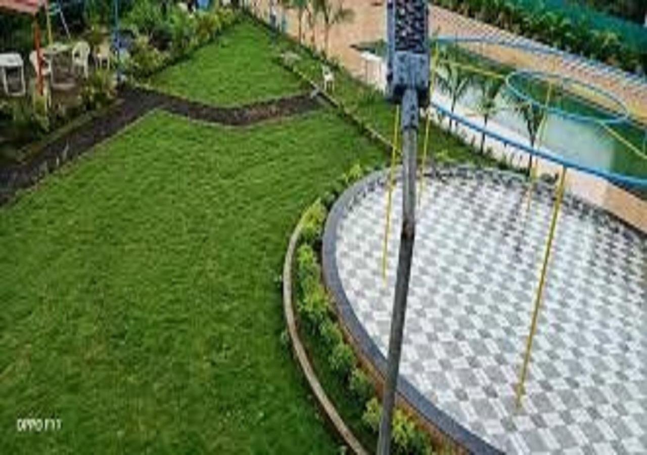Hotel Metro Palace Resort Karjat Ngoại thất bức ảnh